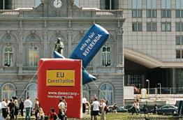 Europaparlament: Aktion von Democracy International